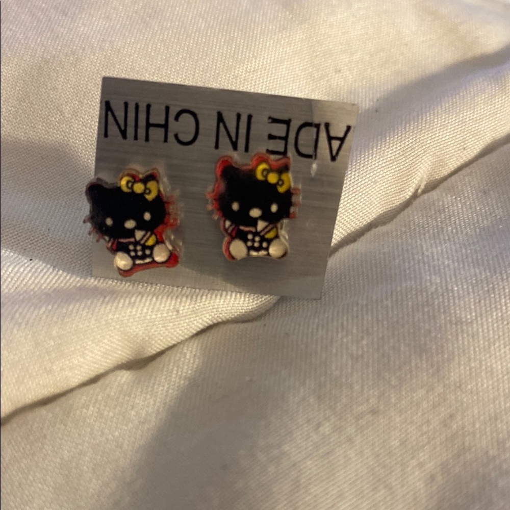 Hello kitty studded earrings